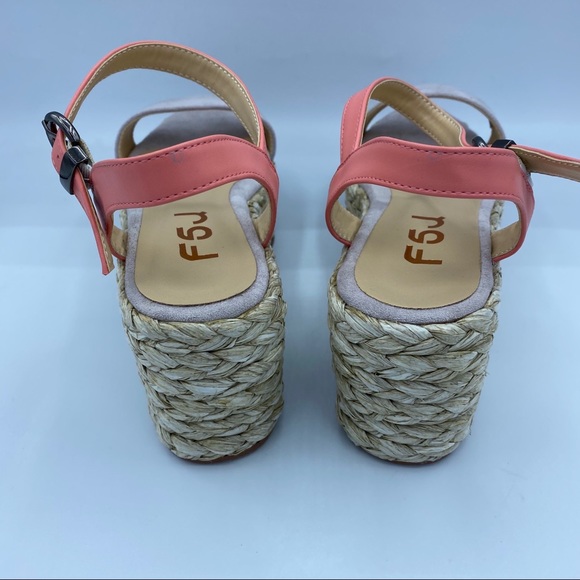 FSJ Women Chic Open Toe Platform Strap Sandal - Picture 3 of 10